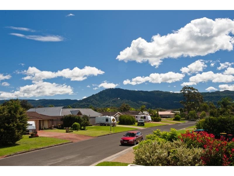 1 Cavalier Parade, Bomaderry NSW 2541