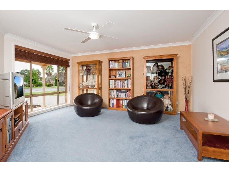 1 Cavalier Parade, Bomaderry NSW 2541