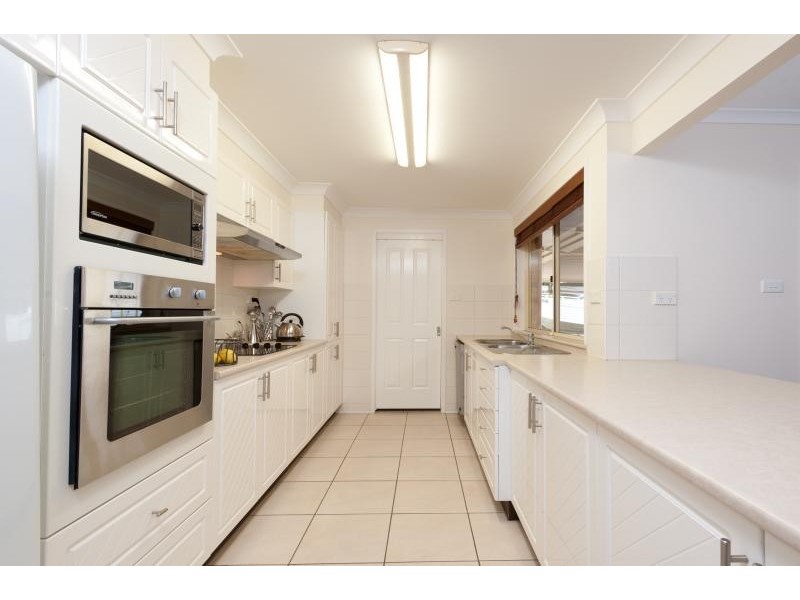 1 Cavalier Parade, Bomaderry NSW 2541