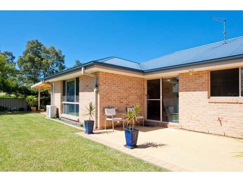 8 Burradoo Crescent, Nowra NSW 2541