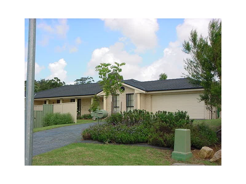 6 Wisteria Place, Bomaderry NSW 2541