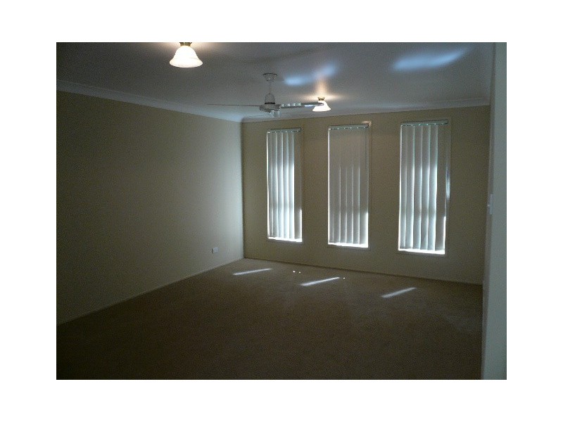 15 Golden Ash Close, Worrigee NSW 2540