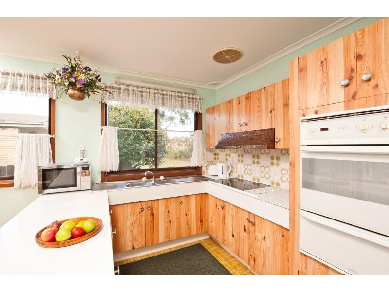 121 West Birriley Street, Bomaderry NSW 2541