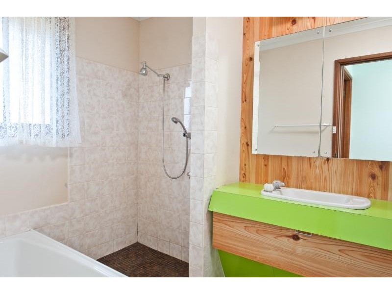 121 West Birriley Street, Bomaderry NSW 2541
