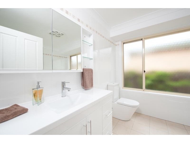 1 Cavalier Parade, Bomaderry NSW 2541