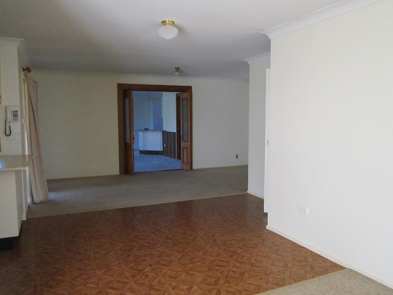 6 Hesperus Close, Nowra NSW 2541