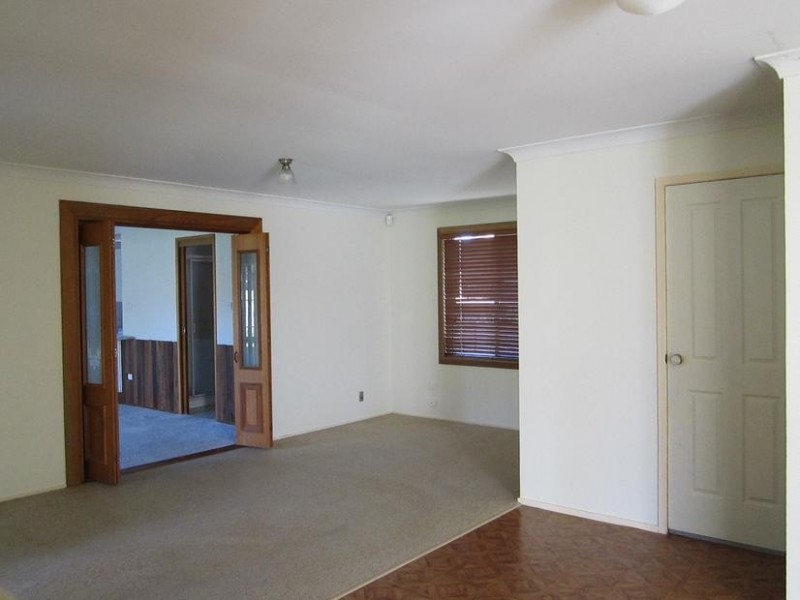 6 Hesperus Close, Nowra NSW 2541