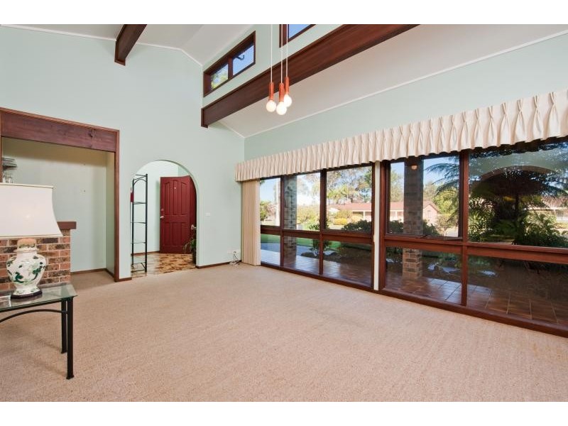 15 Cavalier Parade, Bomaderry NSW 2541