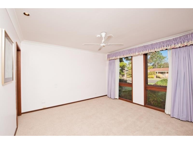 15 Cavalier Parade, Bomaderry NSW 2541