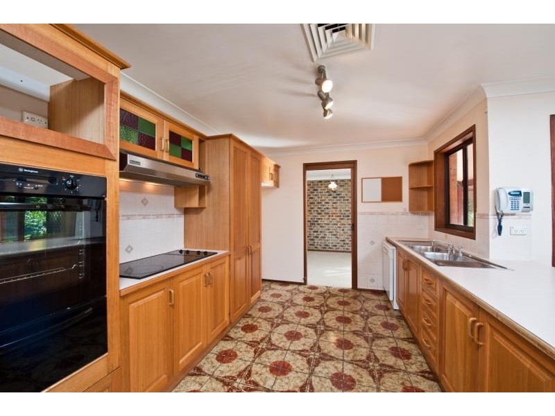 15 Cavalier Parade, Bomaderry NSW 2541