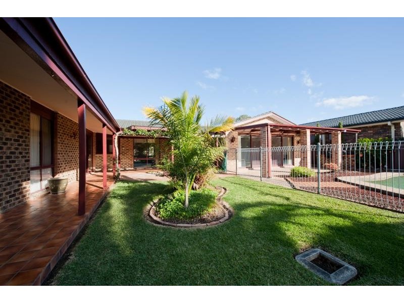15 Cavalier Parade, Bomaderry NSW 2541