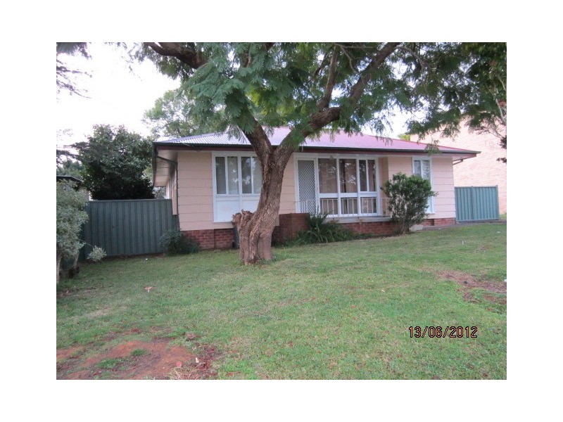 31 Sampson Crescent, Bomaderry NSW 2541