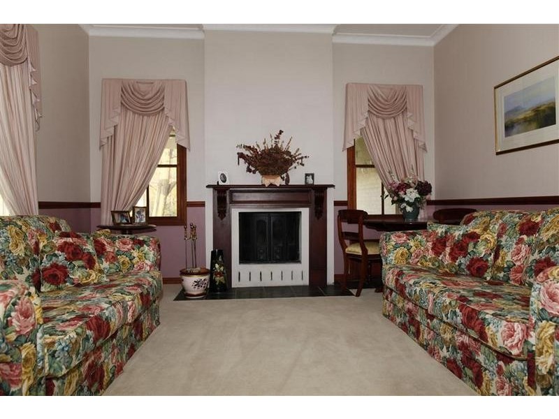 2 Maculata Close, Cambewarra NSW 2540