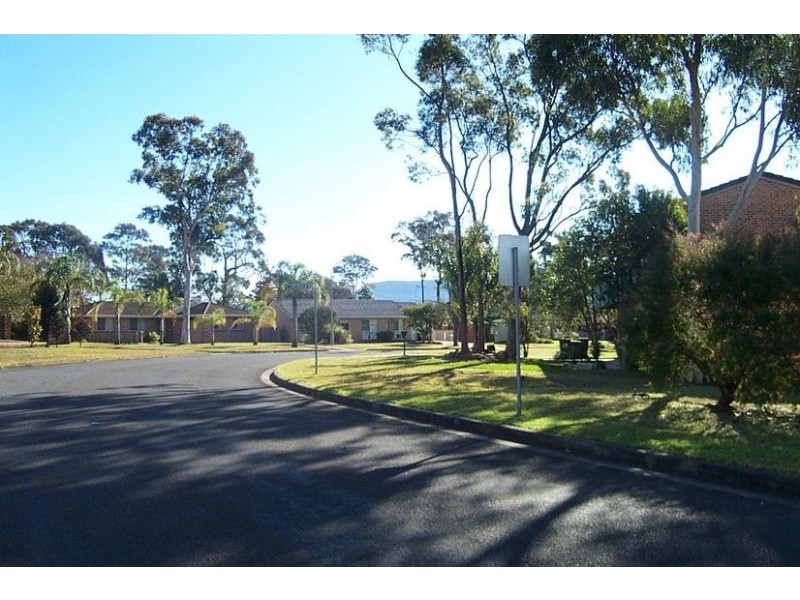 9 Ferntree Drive, Bomaderry NSW 2541