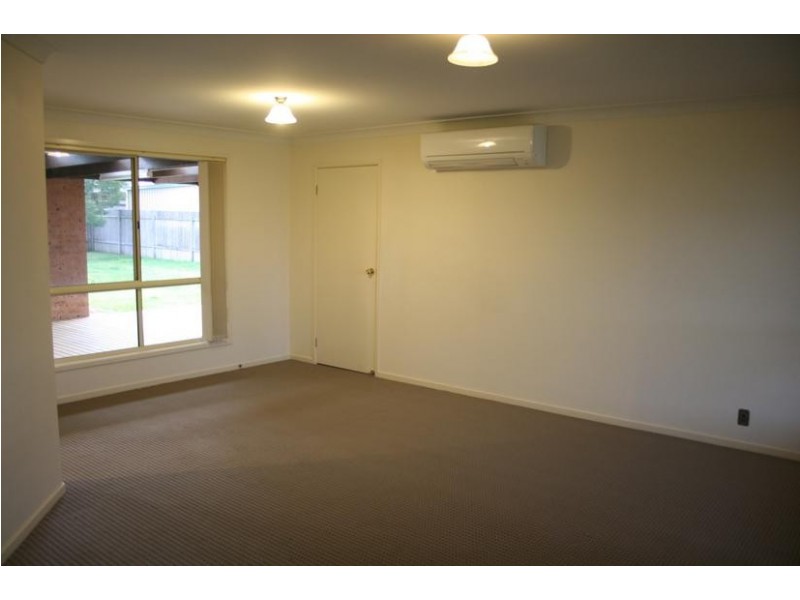 76 Sophia Road, Worrigee NSW 2540