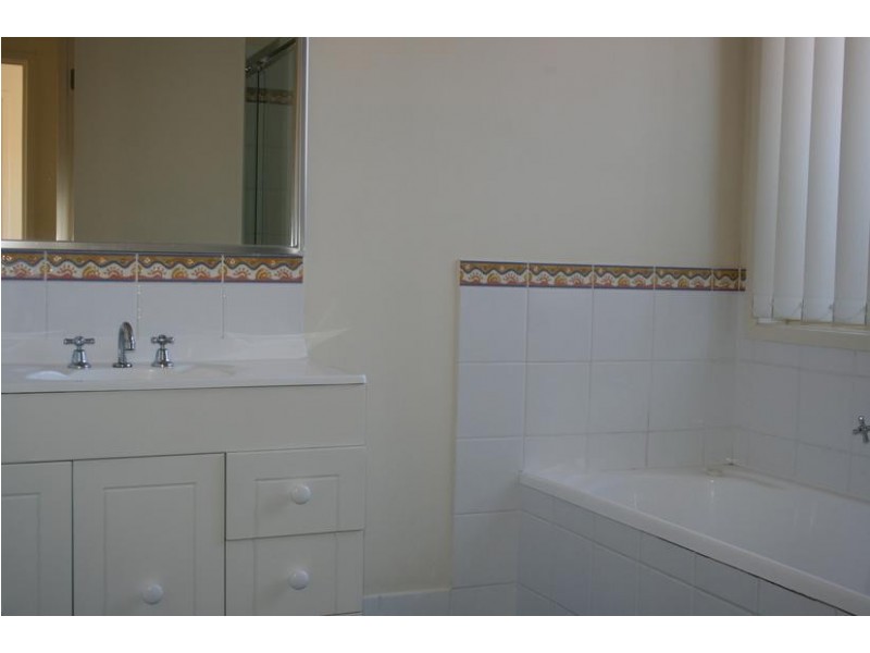 76 Sophia Road, Worrigee NSW 2540
