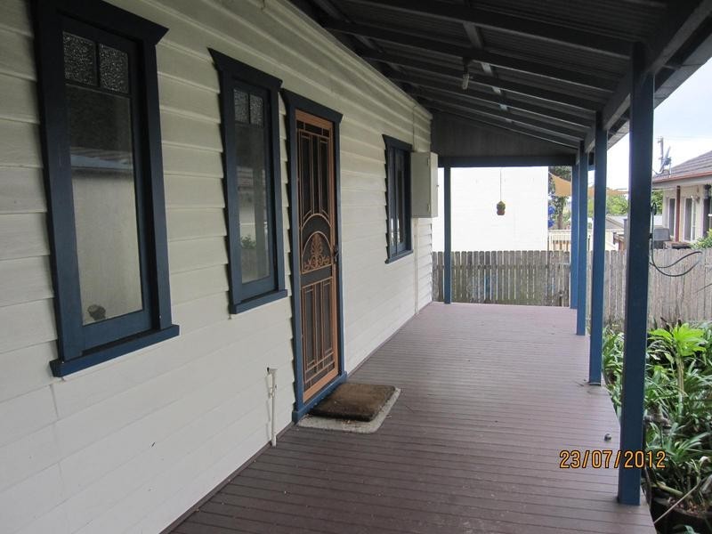 17 Cambewarra Road, Bomaderry NSW 2541