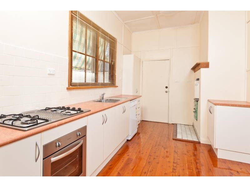 17 Cambewarra Road, Bomaderry NSW 2541