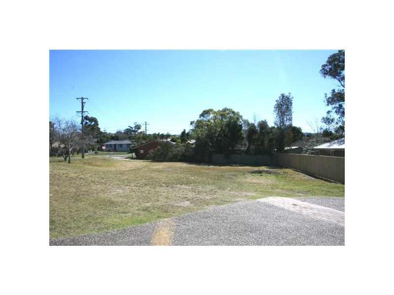4 Rendal Avenue, North Nowra NSW 2541