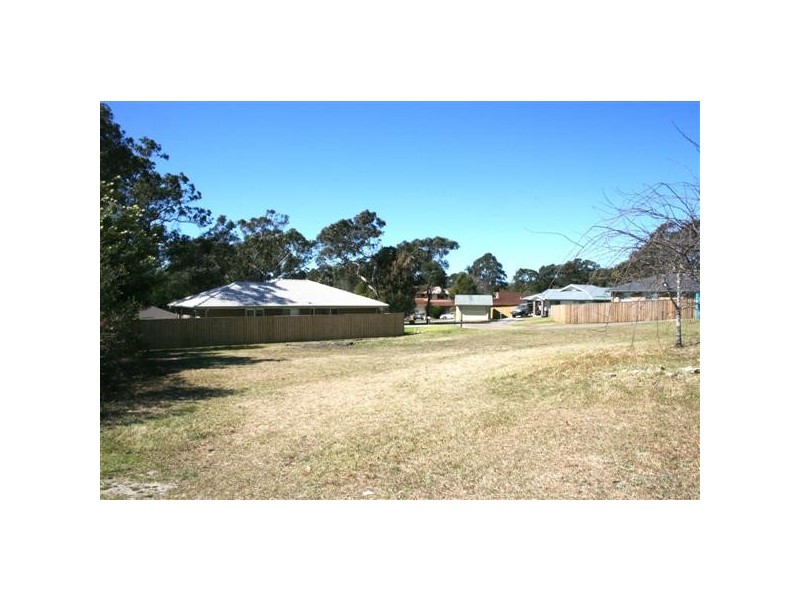 4 Rendal Avenue, North Nowra NSW 2541