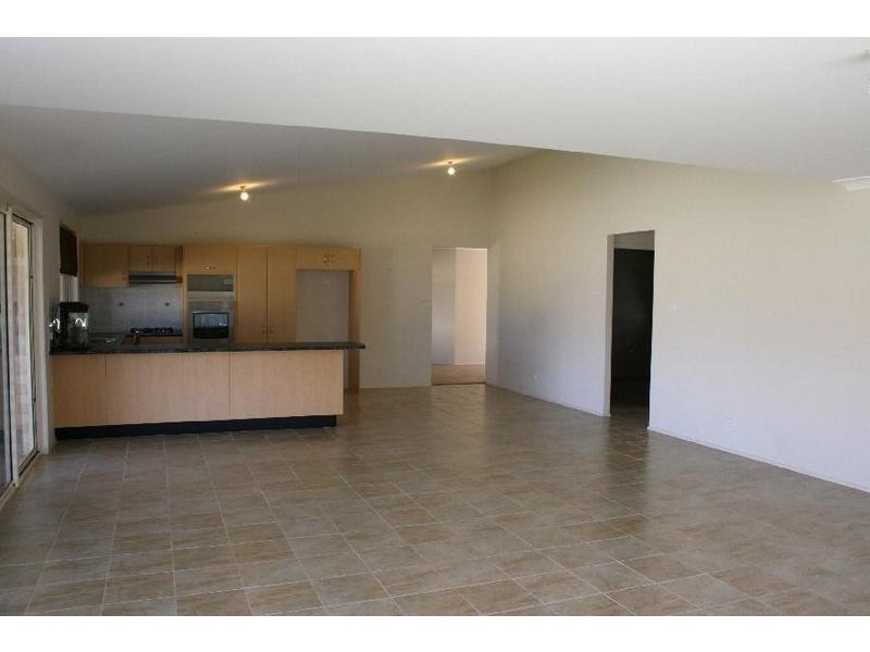 30 Golden Ash Close, Worrigee NSW 2540