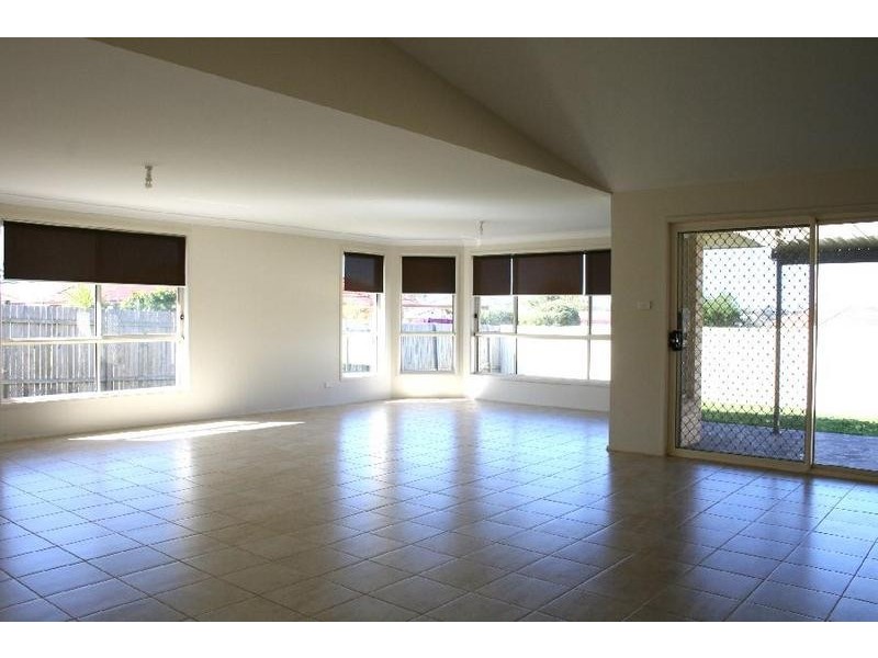 30 Golden Ash Close, Worrigee NSW 2540