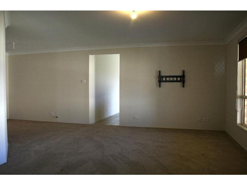 30 Golden Ash Close, Worrigee NSW 2540