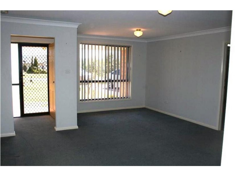 5 McTernan Place, Worrigee NSW 2540