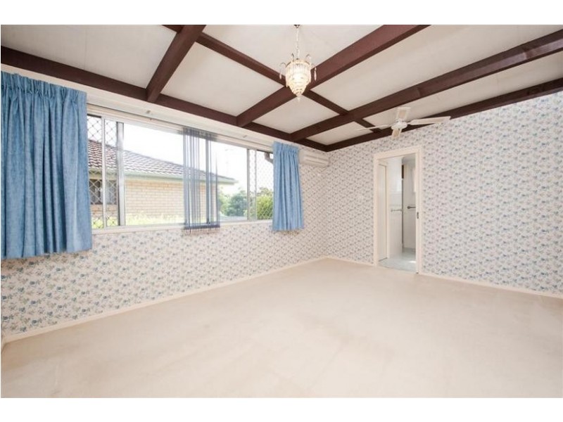 5 Page Avenue, North Nowra NSW 2541