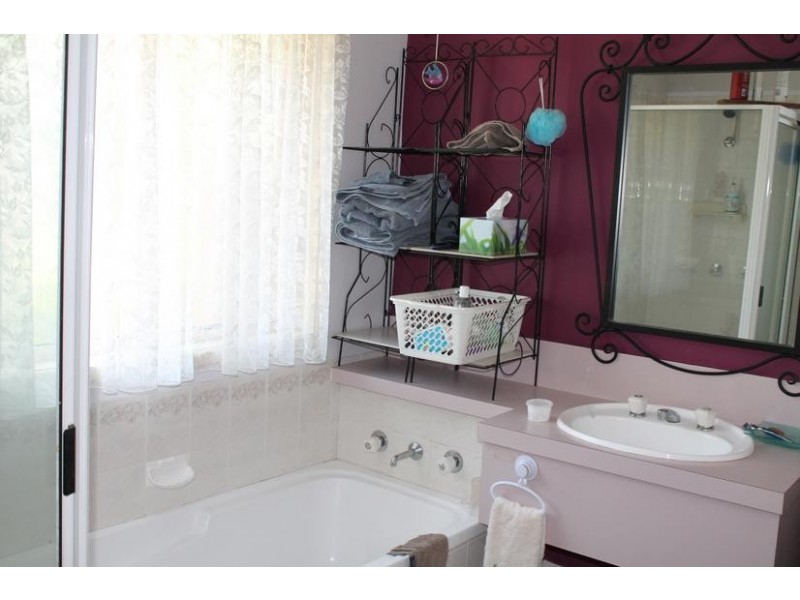 34 Moresby Street, Nowra NSW 2541