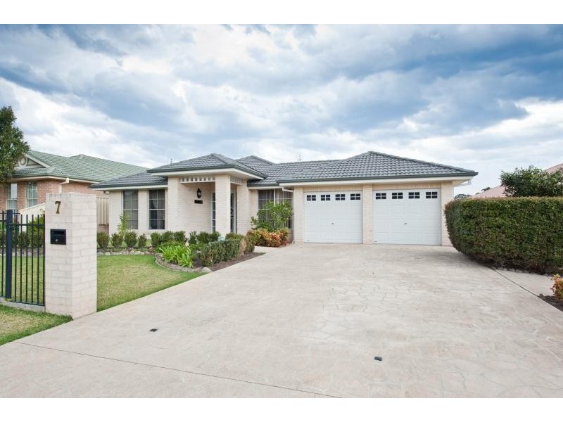 7 Burradoo Crescent, Nowra NSW 2541
