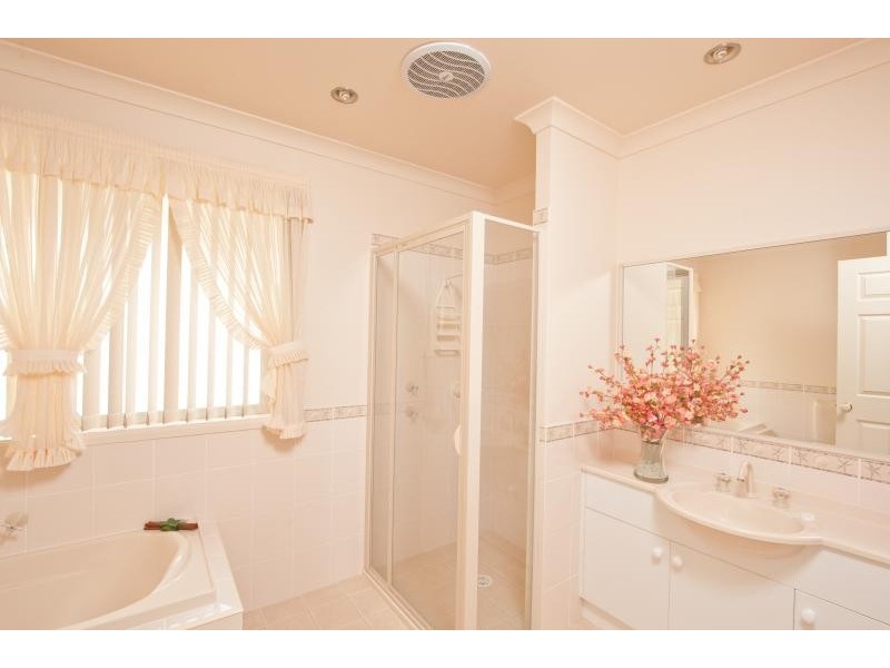 7 Burradoo Crescent, Nowra NSW 2541