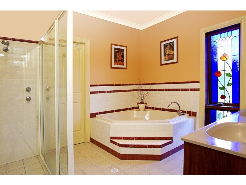 25 Kongoola Avenue, Cambewarra NSW 2540