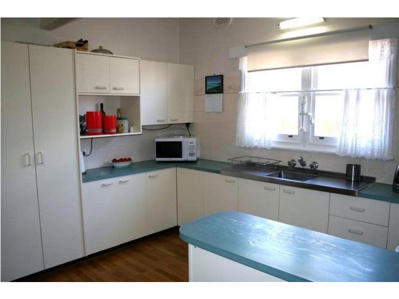 8 Shepherd Street, Nowra NSW 2541