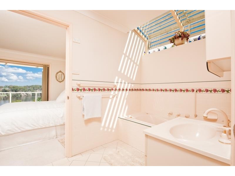 32 Illaroo Road, North Nowra NSW 2541