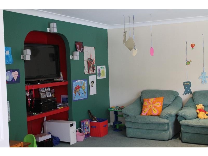 103 Lyndhurst Drive, Bomaderry NSW 2541