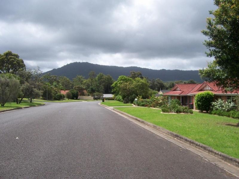 103 Lyndhurst Drive, Bomaderry NSW 2541