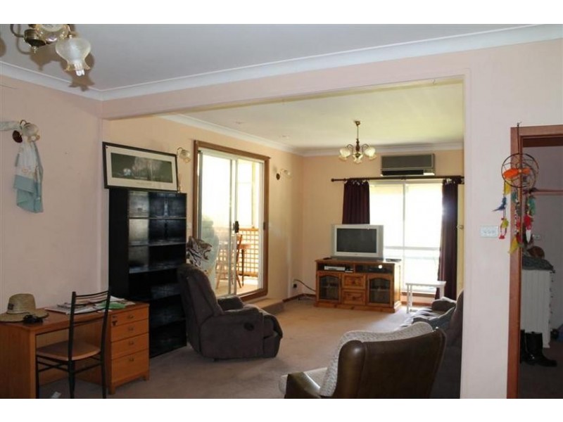 20 Birriley Street, Bomaderry NSW 2541