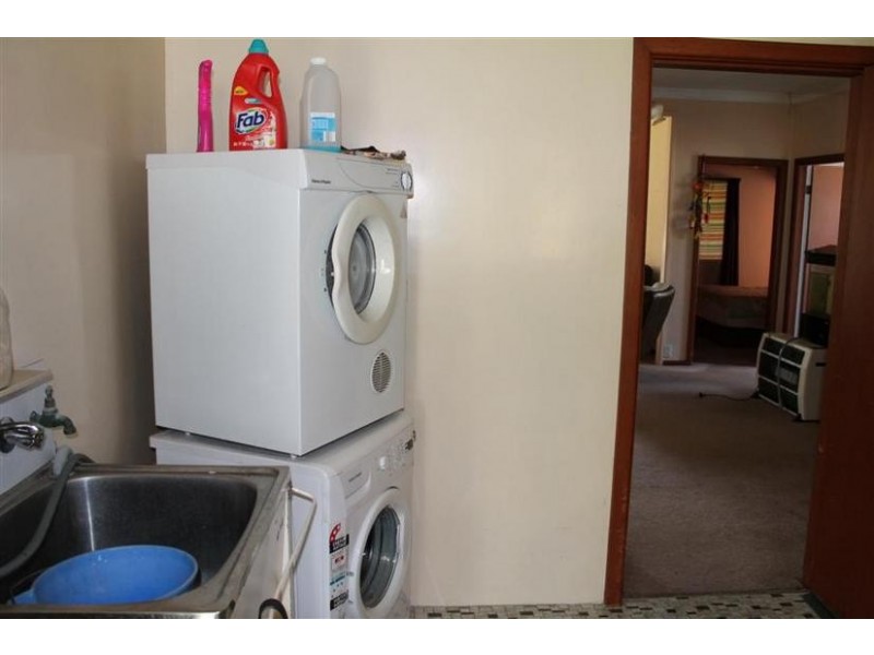 20 Birriley Street, Bomaderry NSW 2541