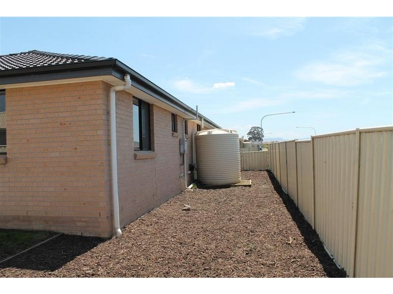 1 Neptune Place, Worrigee NSW 2540