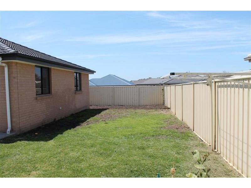 1 Neptune Place, Worrigee NSW 2540