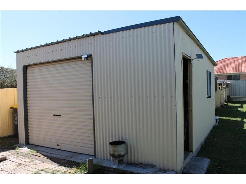 3 Mulgen Crescent, Bomaderry NSW 2541