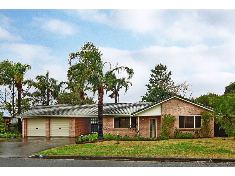 9 Chebec Close, Bomaderry NSW 2541