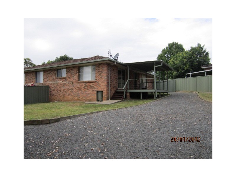 1/5 Jaycee Avenue, Nowra NSW 2541