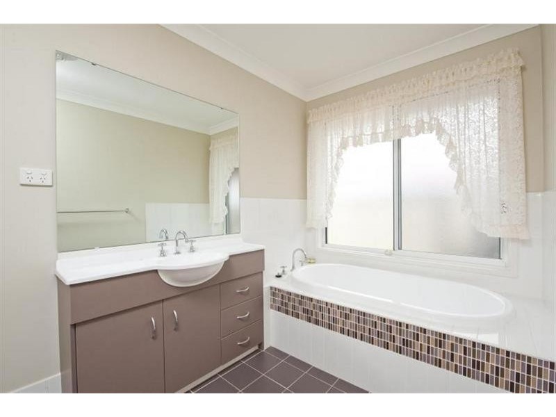 80 Sophia Road, Worrigee NSW 2540