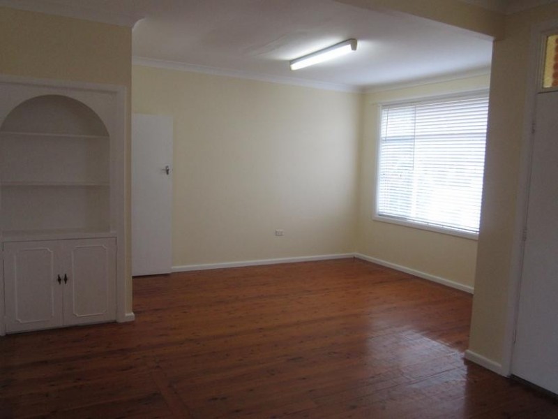 30 Tanang Street, Bomaderry NSW 2541