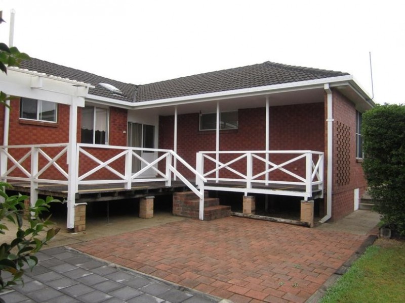 30 Tanang Street, Bomaderry NSW 2541