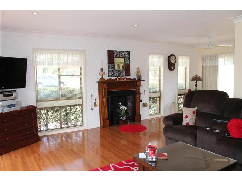 23 Castle Glen, North Nowra NSW 2541