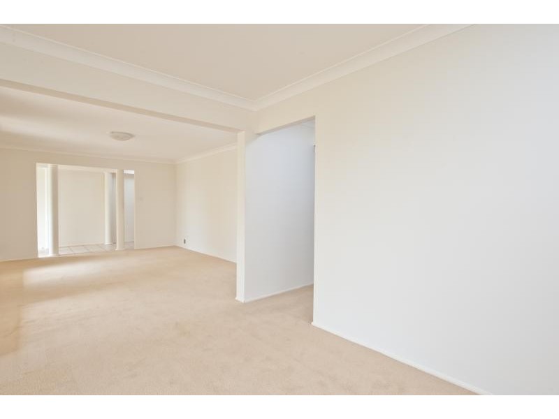 6 Wisteria Place, Bomaderry NSW 2541