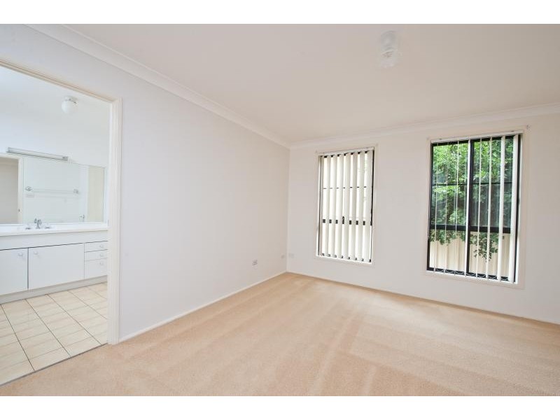 6 Wisteria Place, Bomaderry NSW 2541